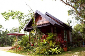 Baansuan Lychee Maeklong Resort Ampawa